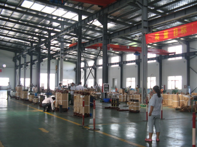 六安变压器生产车间